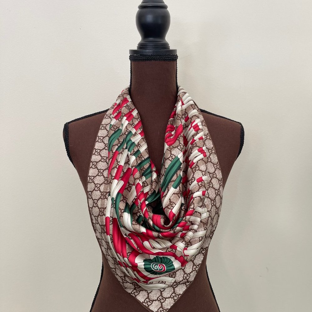 New Gucci Scarf GG Logo Club Beige Brown Silk Scarf Wrap with Gucci Gift Box - Picture 11 of 16